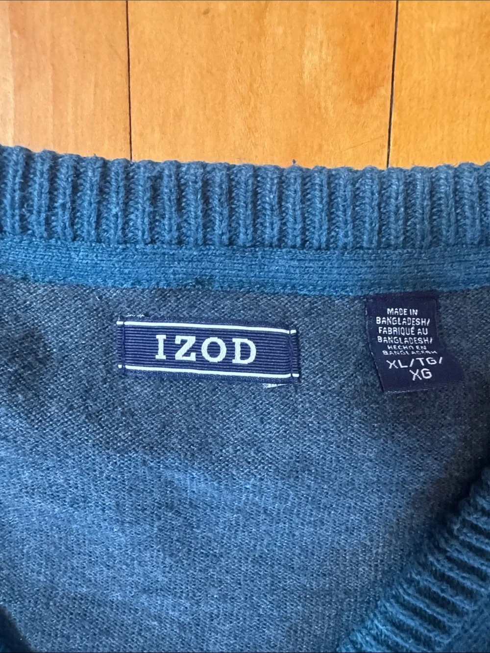 Izod classic Men's V-Neck Sweater in Deep Teal men’s XL